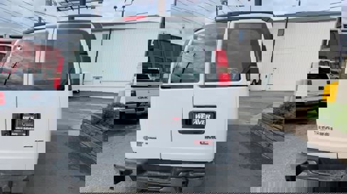 Used 2015 GMC Savana 2500 image 39