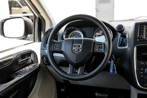 Used 2019 Dodge Grand Caravan SE image 15