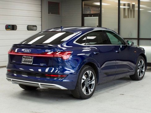 Used 2023 Audi e-tron Premium Plus w/ Premium Plus Package image 35
