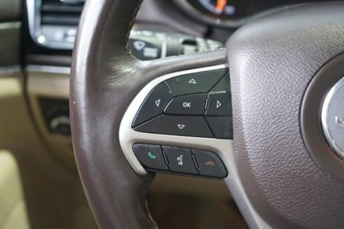 Used 2019 Jeep Grand Cherokee Overland image 30