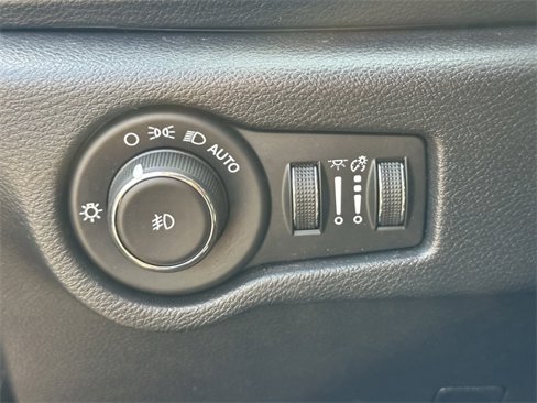 Used 2019 Chrysler Pacifica Touring Plus w/ S Appearance Package image 20