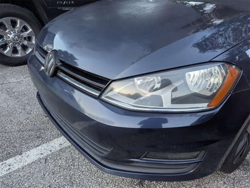 Used 2016 Volkswagen Golf SE image 4