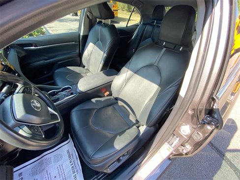 Used 2024 Toyota Camry XLE image 19