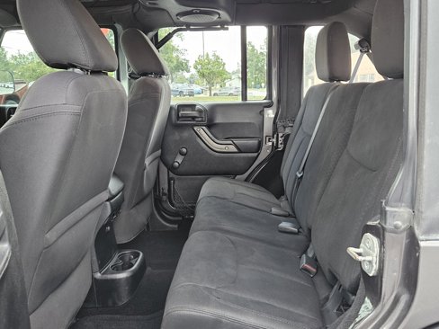 Used 2014 Jeep Wrangler Unlimited Sport image 4
