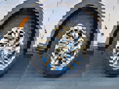New 2025 Buick Envista Preferred w/ Advanced Safety Package image 9