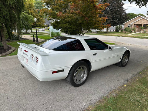 Used 1995 Chevrolet Corvette Coupe image 9