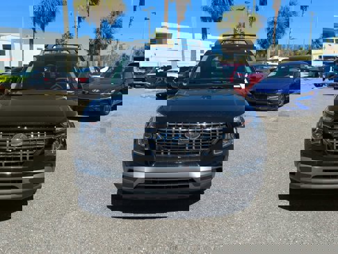 New 2025 Hyundai Venue SEL image 9