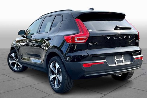Used 2023 Volvo XC40 B5 Plus w/ Driver Assist Package image 11
