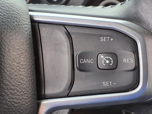 Used 2020 RAM 1500 Laramie image 32
