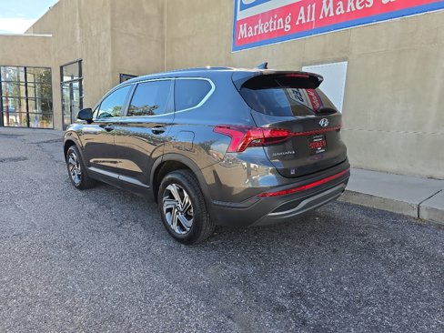 Used 2021 Hyundai Santa Fe SE image 5