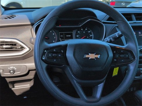Used 2023 Chevrolet TrailBlazer LS image 30