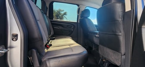 Used 2018 Nissan Titan S w/ S Utility Package image 11