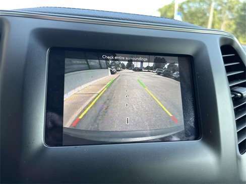 Used 2019 Jeep Cherokee Latitude w/ Popular Appearance Group image 20