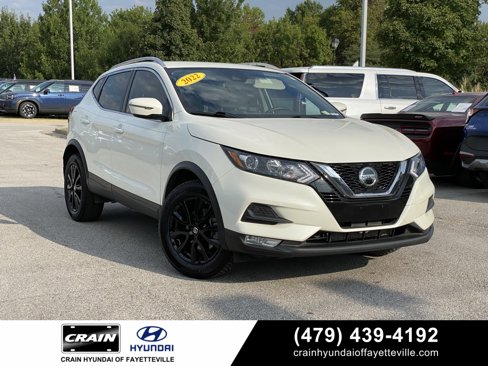 Used 2022 Nissan Rogue Sport SV image 1