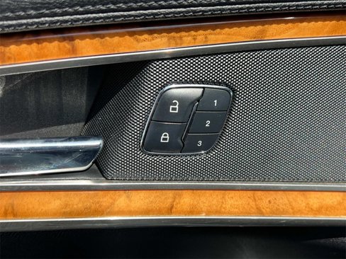 Used 2016 Lincoln MKX Select image 12