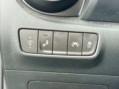 Used 2021 Hyundai Kona SEL Plus image 10
