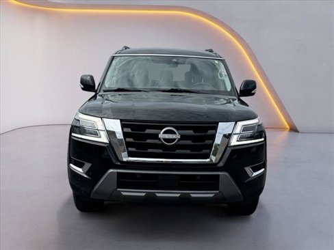 Used 2022 Nissan Armada SV image 2
