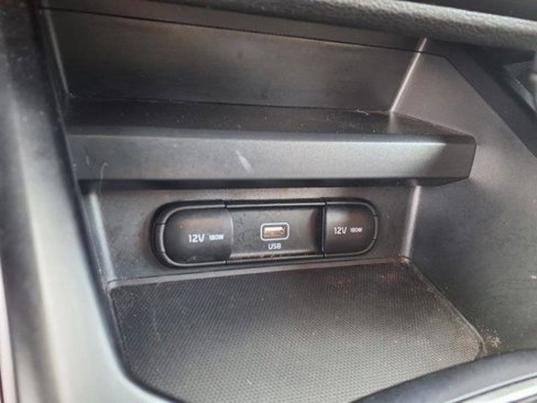 Used 2022 Kia Soul LX image 18