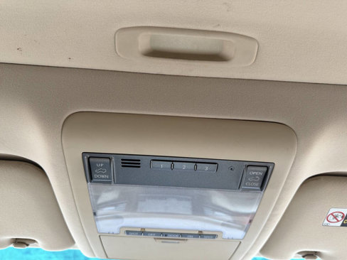 Used 2009 Lexus LX 570 4WD image 40