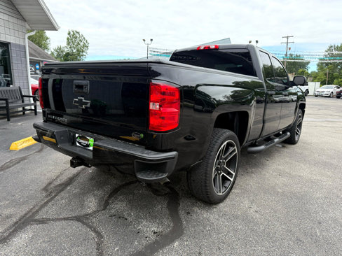 Used 2018 Chevrolet Silverado 1500 Custom image 3