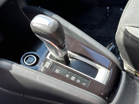 Certified 2021 Nissan Versa SV image 31