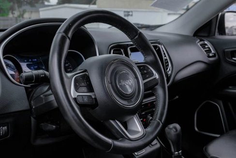Used 2019 Jeep Compass Latitude image 21