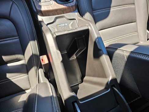 Used 2022 GMC Canyon Denali image 23