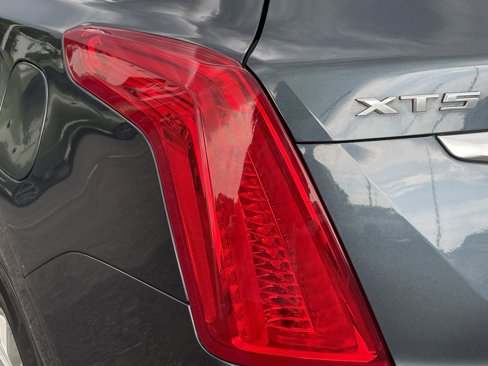 Used 2019 Cadillac XT5 Luxury image 10