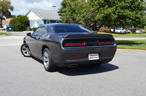 Used 2019 Dodge Challenger SXT image 6
