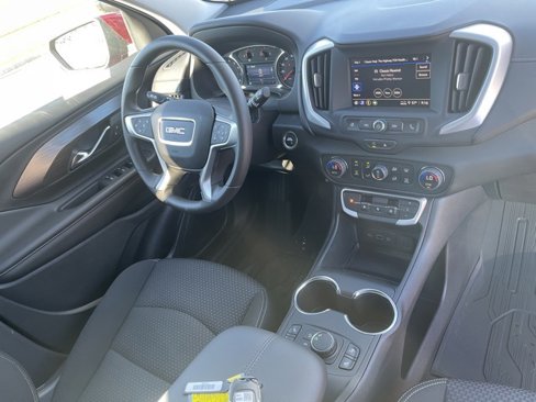 Used 2023 GMC Terrain SLE w/ Driver Convenience Package image 10