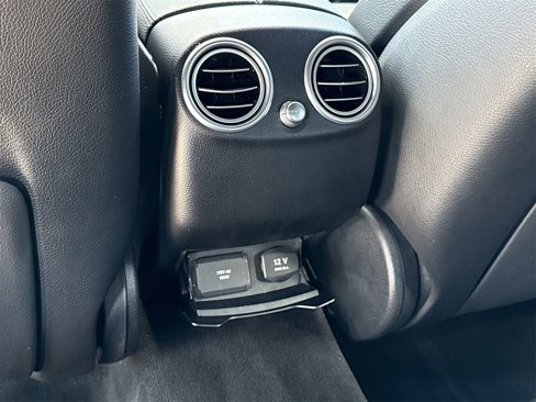 Used 2019 Mercedes-Benz GLC 300 4MATIC Coupe image 11