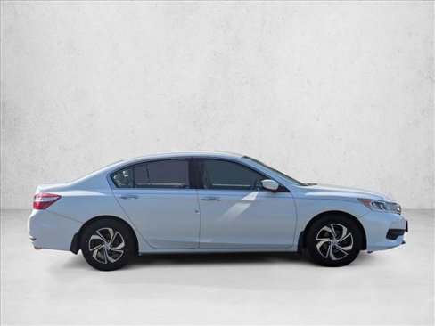 Used 2016 Honda Accord LX image 4