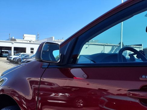 Used 2013 Ford Edge SEL image 22