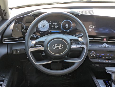 Used 2024 Hyundai Elantra SEL image 21