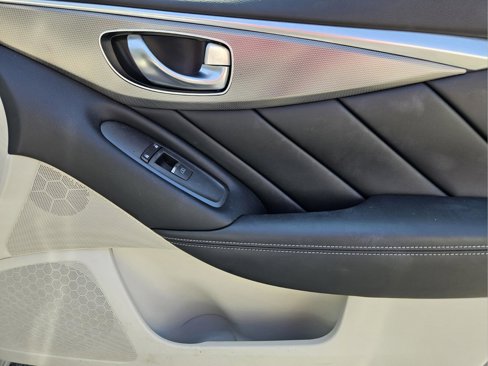 Certified 2016 INFINITI Q50 Premium w/ Driver Assistance Package image 10