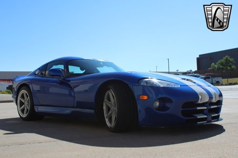 Used 1997 Dodge Viper GTS image 8