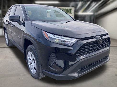 New 2025 Toyota RAV4 LE image 4