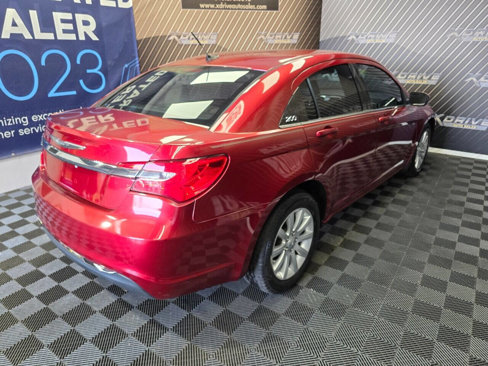 Used 2011 Chrysler 200 Touring image 16