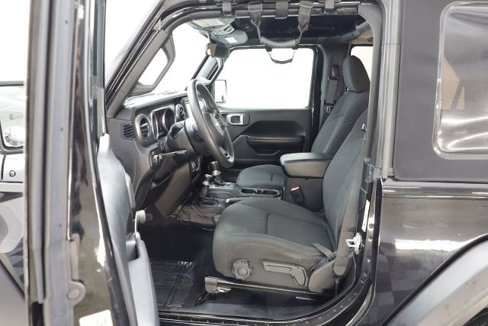 Used 2020 Jeep Wrangler Sport image 8