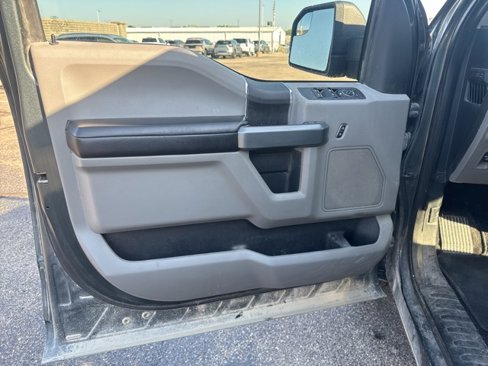 Used 2018 Ford F150 XLT image 9