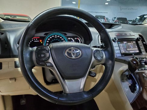 Used 2015 Toyota Venza XLE image 27