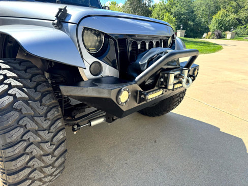 Used 2013 Jeep Wrangler Unlimited Sahara w/ Dual Top Group image 31