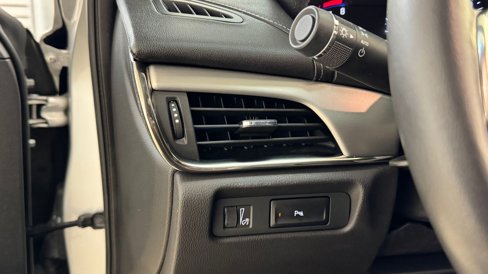 Used 2015 Cadillac ATS Luxury w/ Sun And Sound Package image 28