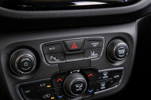 Used 2021 Jeep Compass Limited image 37
