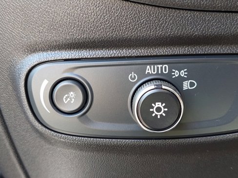 Used 2024 Chevrolet Equinox LT image 33