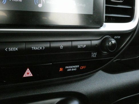 Used 2024 Hyundai Venue SEL image 36