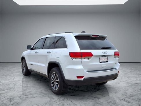 Used 2019 Jeep Grand Cherokee Limited w/ Luxury Group II image 2