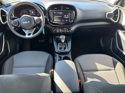 Used 2022 Kia Soul LX image 20