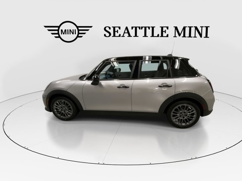 New 2025 MINI Cooper 4-Door Hardtop image 7