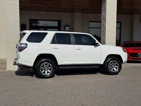 Used 2022 Toyota 4Runner TRD Off-Road image 13